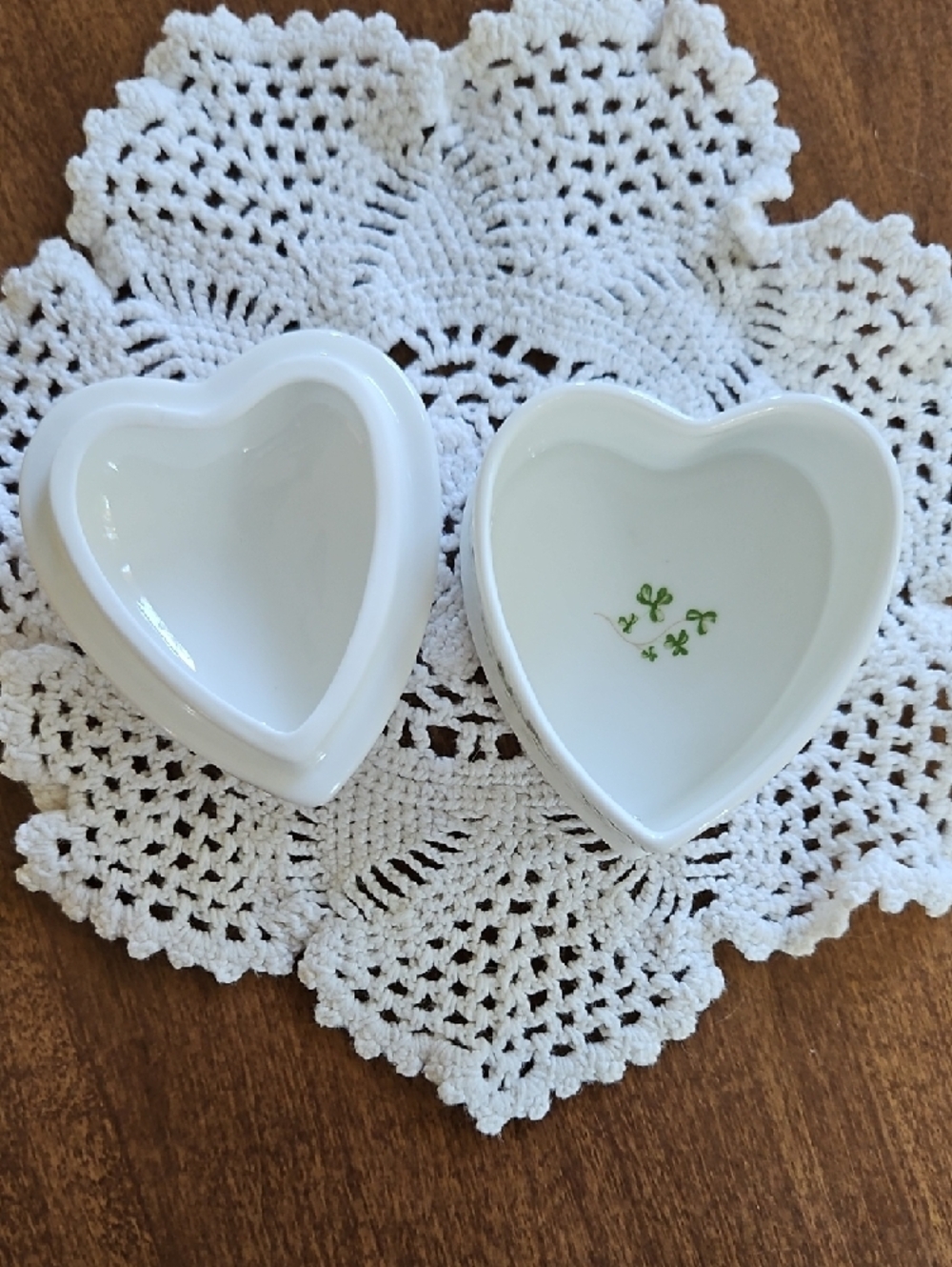 Royal Tara Bone China Heart Shaped Trinket Box - Picture 10 of 10